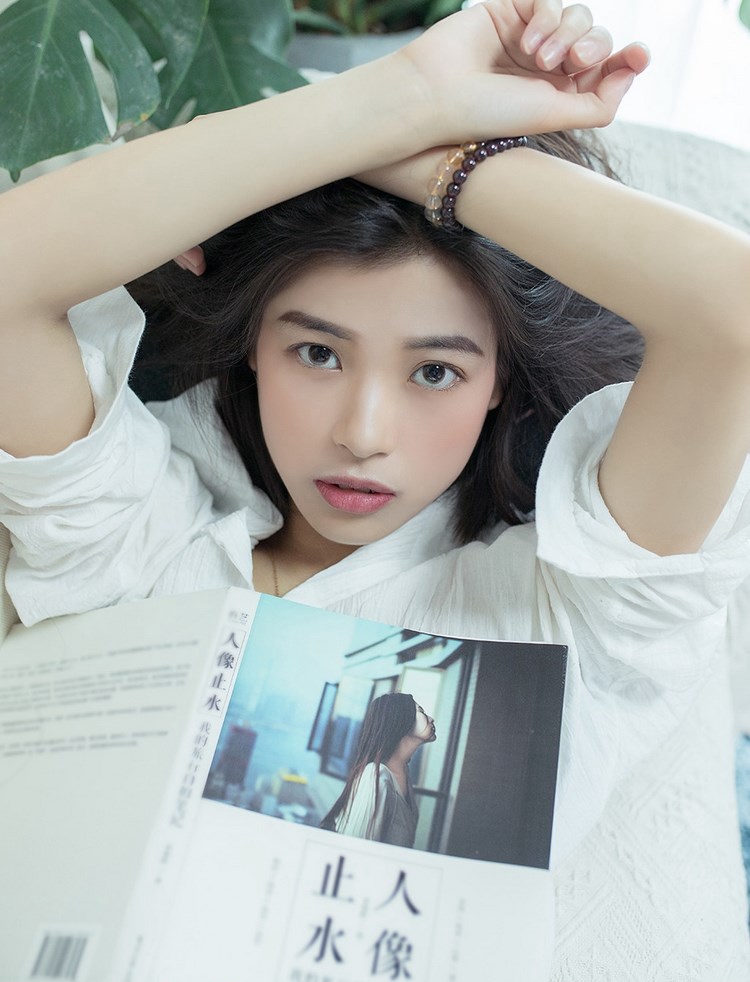 日本泳衣湿身死库水美女甜美诱惑户外性感写真图片