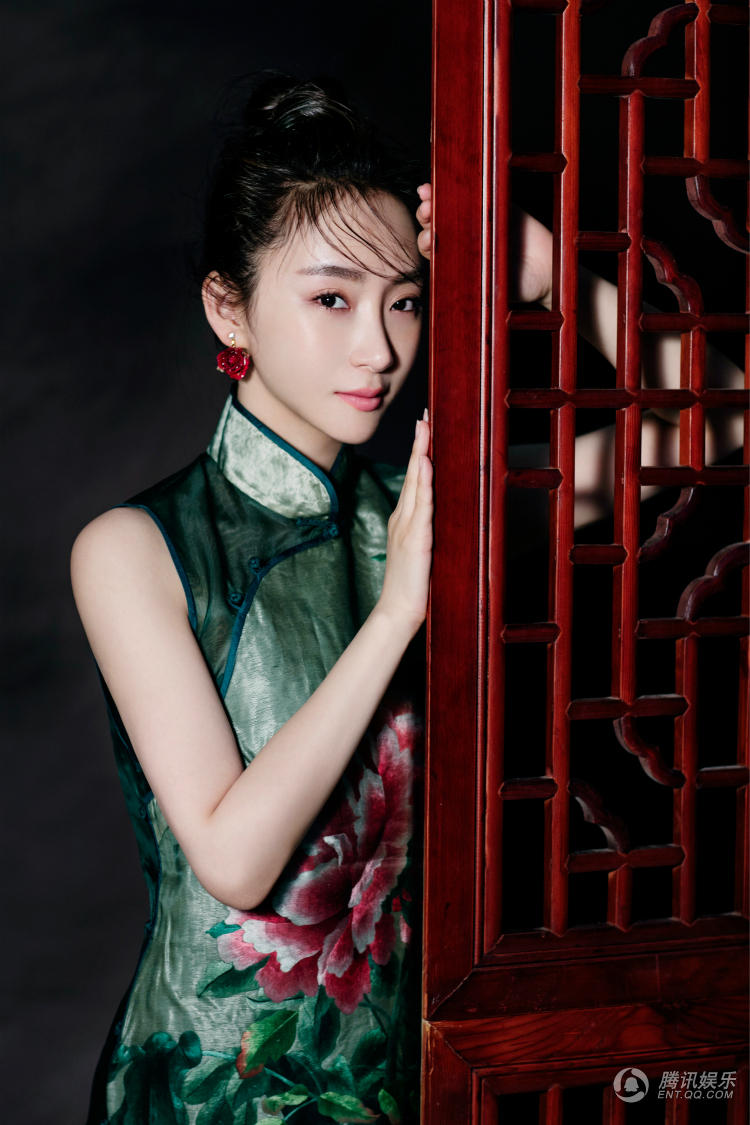 启星中国风写真图片  展示东方女性独有的柔美