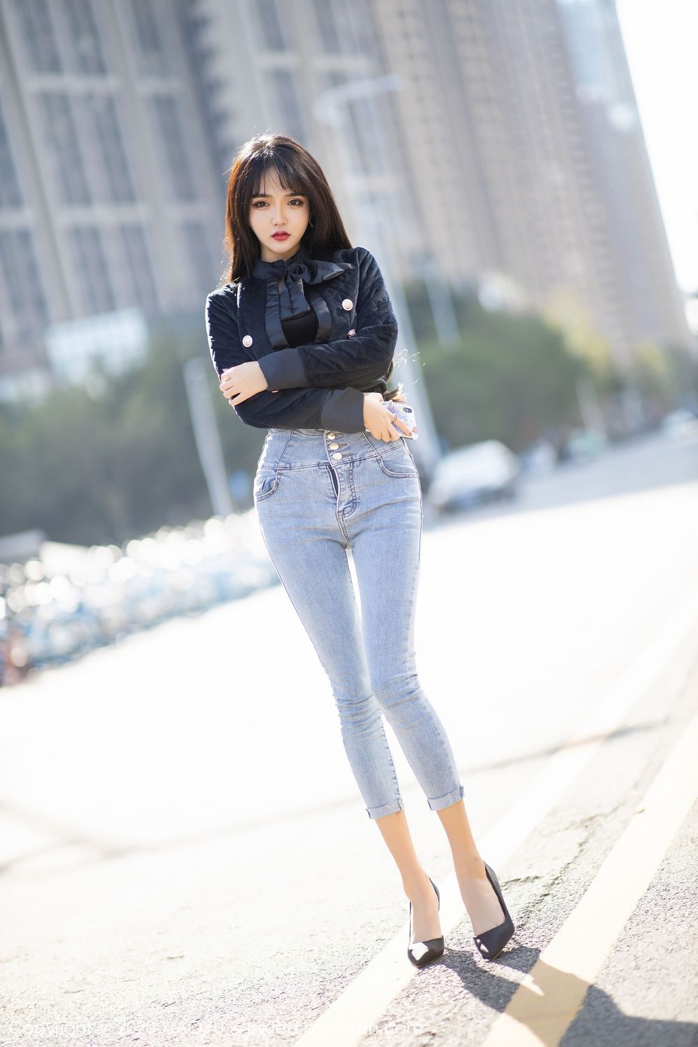 街拍头条女神翘臀丰乳大长腿极品绝色诱惑美女私拍