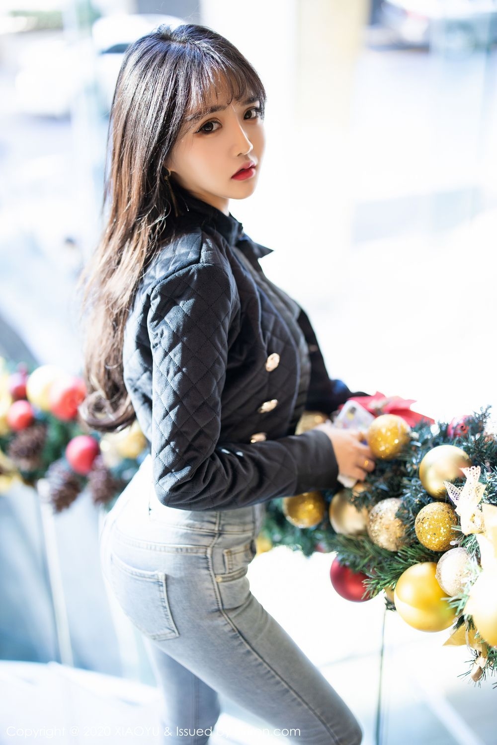 街拍头条女神翘臀丰乳大长腿极品绝色诱惑美女私拍