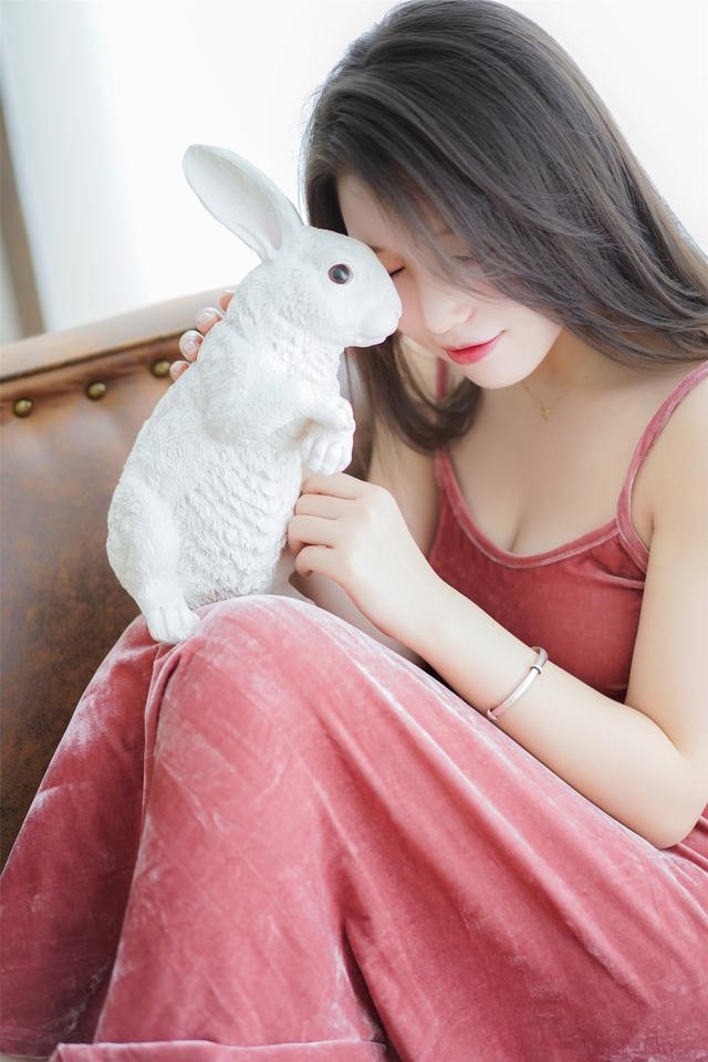 清纯香艳少妇私房温柔甜美吊带露背裙唯美午后时光图片