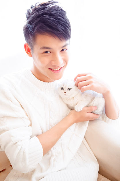 猫系少年郑业成软萌可爱写真