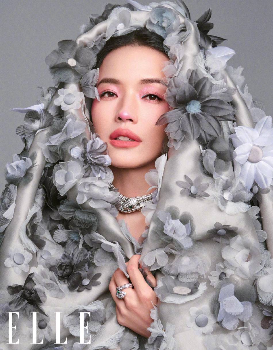 舒淇粉嫩桃花妆俏皮高马尾写真