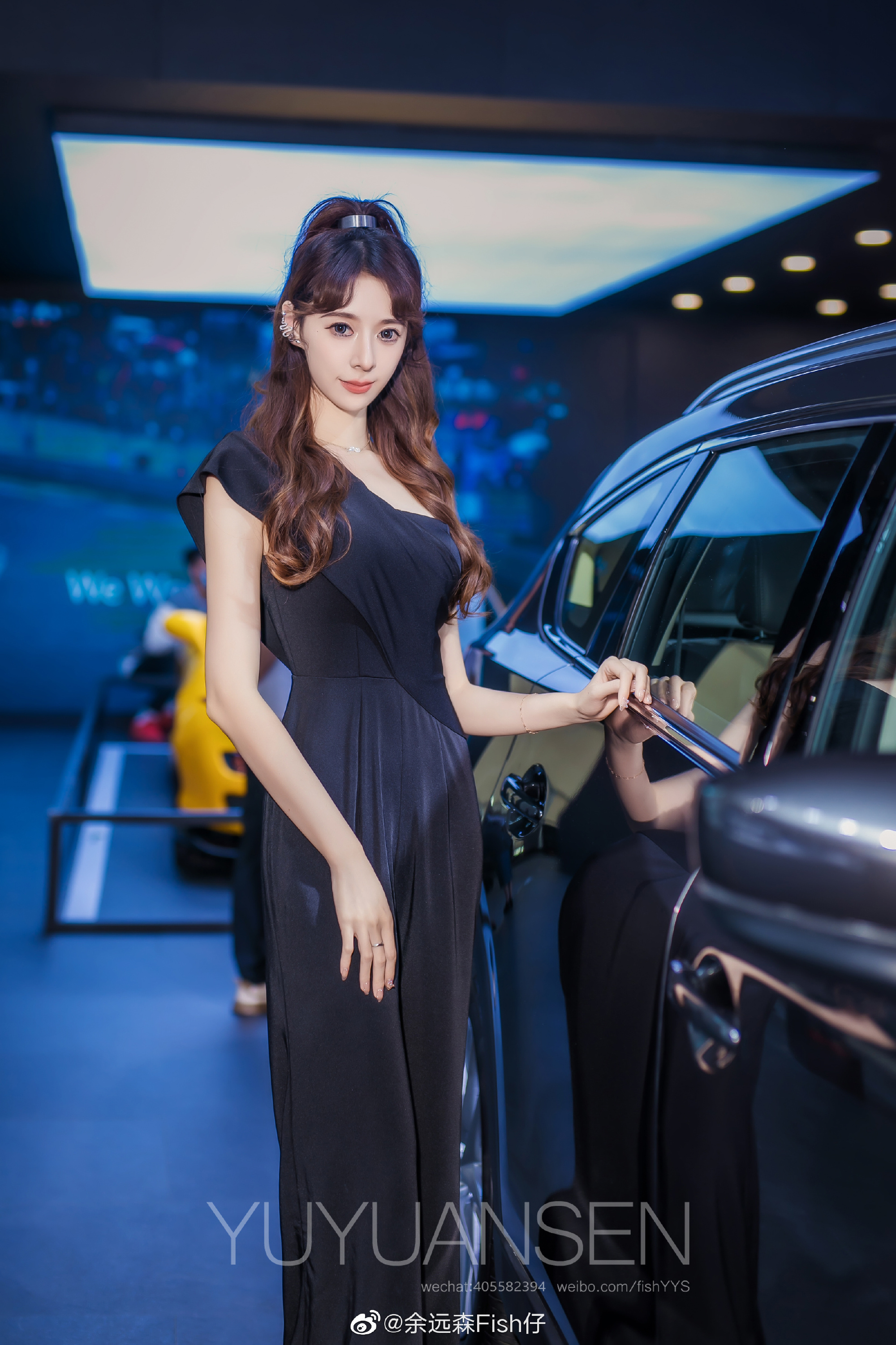 高挑有型美女车模高跟玉足私拍