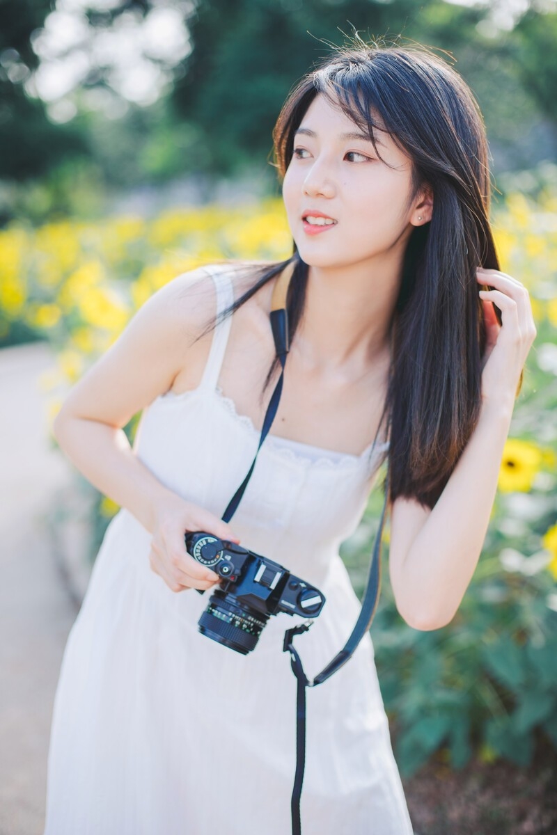 90后文艺美人花海高清写真集
