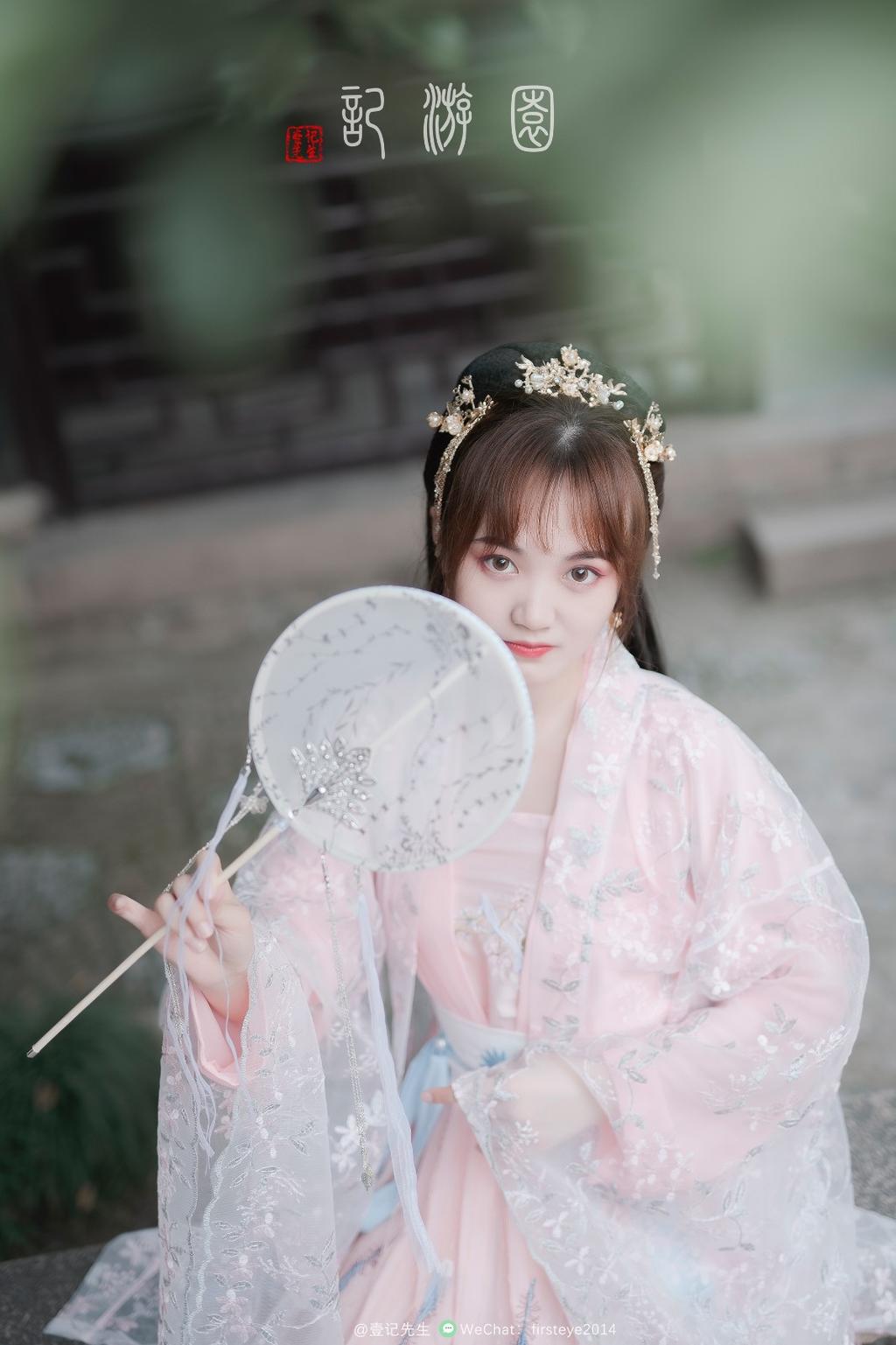 性感波妹热辣来袭 雪乳长腿Hold不住
