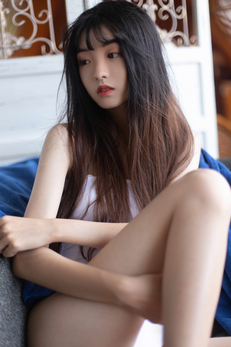 连体衣美少女妩媚妖娆私人拍摄