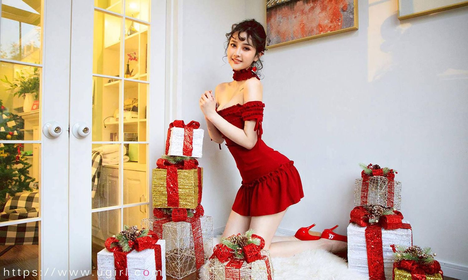 沟沟美女露儿超短裙诱惑诱人的身材亚洲风情无码亚洲免费