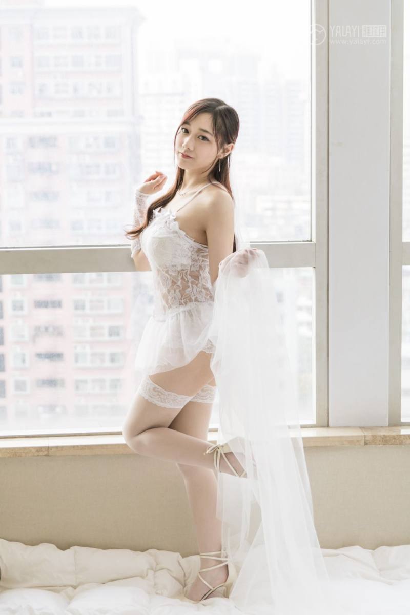漂亮女朋友兔女郎制服诱惑白丝美腿养眼内衣福利写真