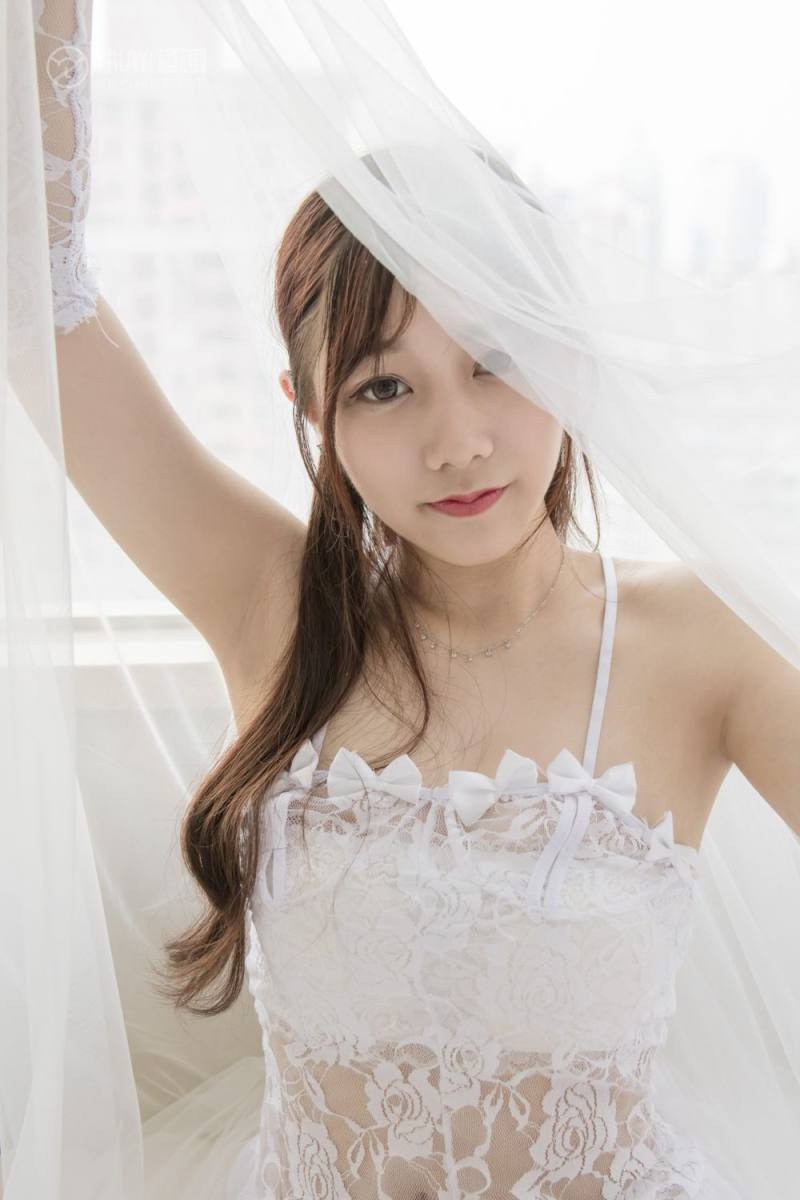 漂亮女朋友兔女郎制服诱惑白丝美腿养眼内衣福利写真
