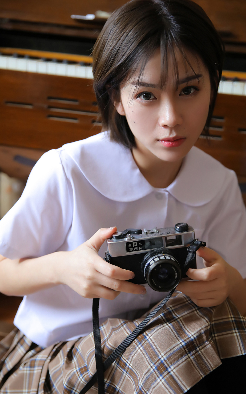 丰满性感的巨乳波霸美女紧身包臀裙黑丝性感写真摄影