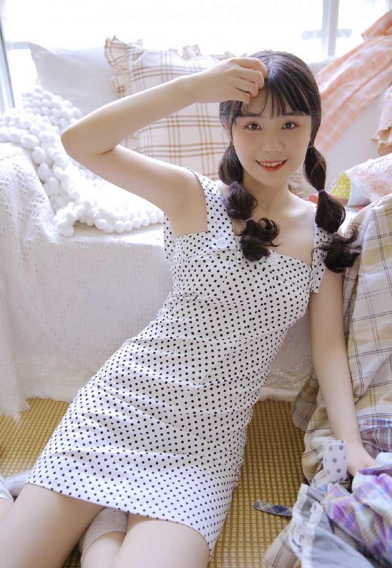小清新美少女白丝美腿精选图片