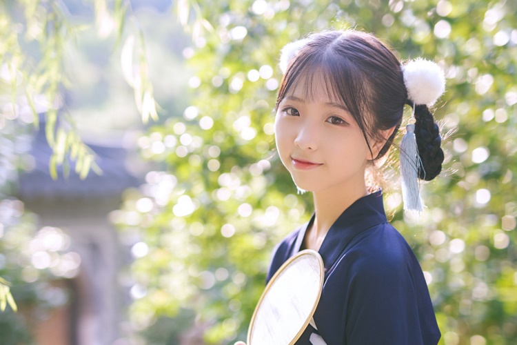 汉服美女古典清纯可爱时尚搭配写真图片