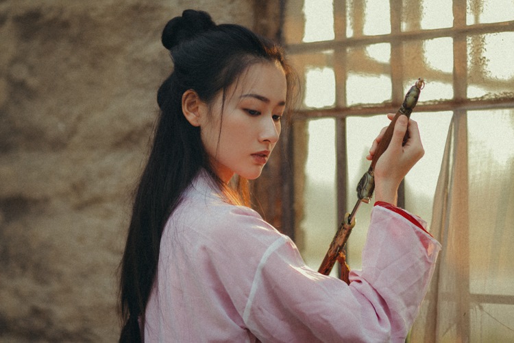 古装美女紫霞仙子女神户外小清新甜美笑容图片