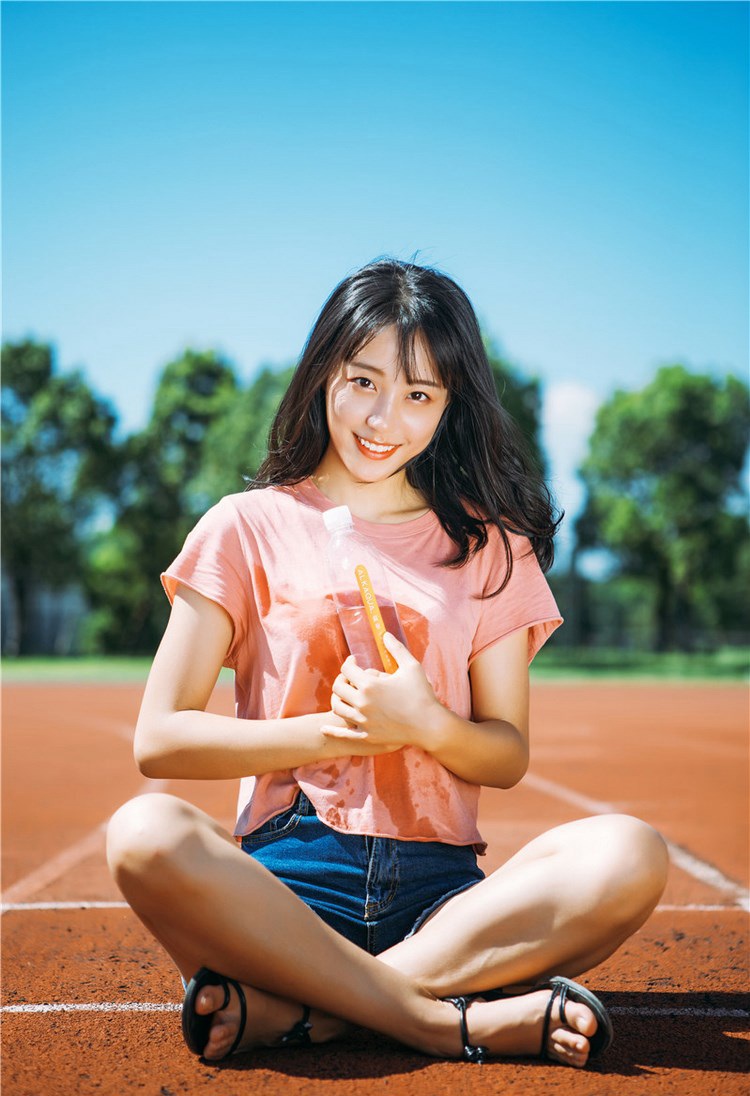 爆乳奶牛美女顶级少妇肥臀长腿性感白领写真图片