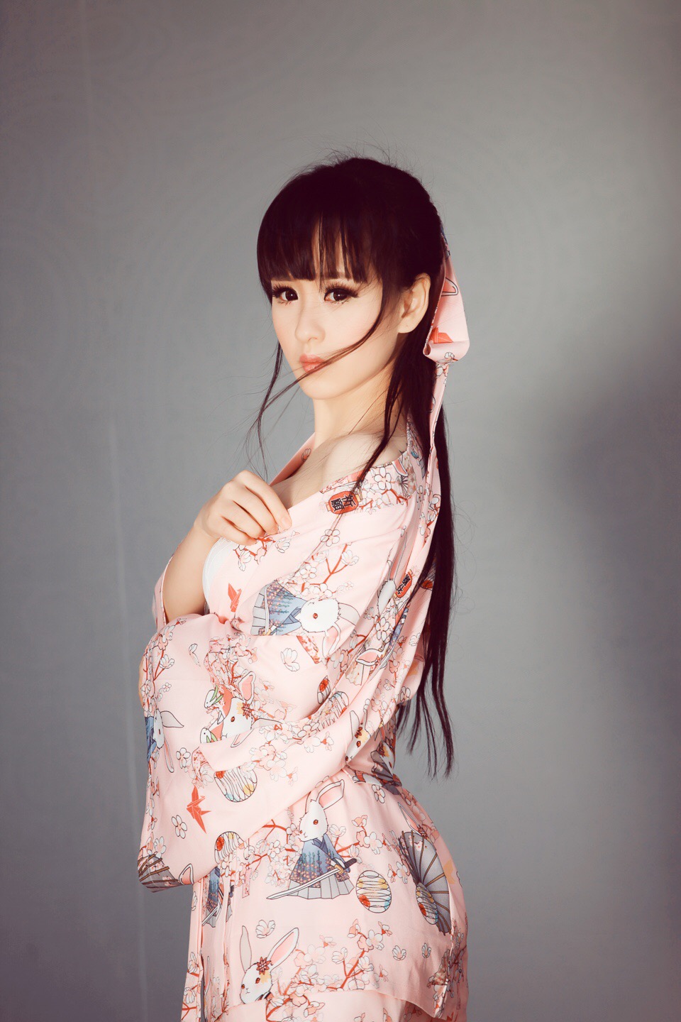 瓜子小鼻子小脸刘海古装美女