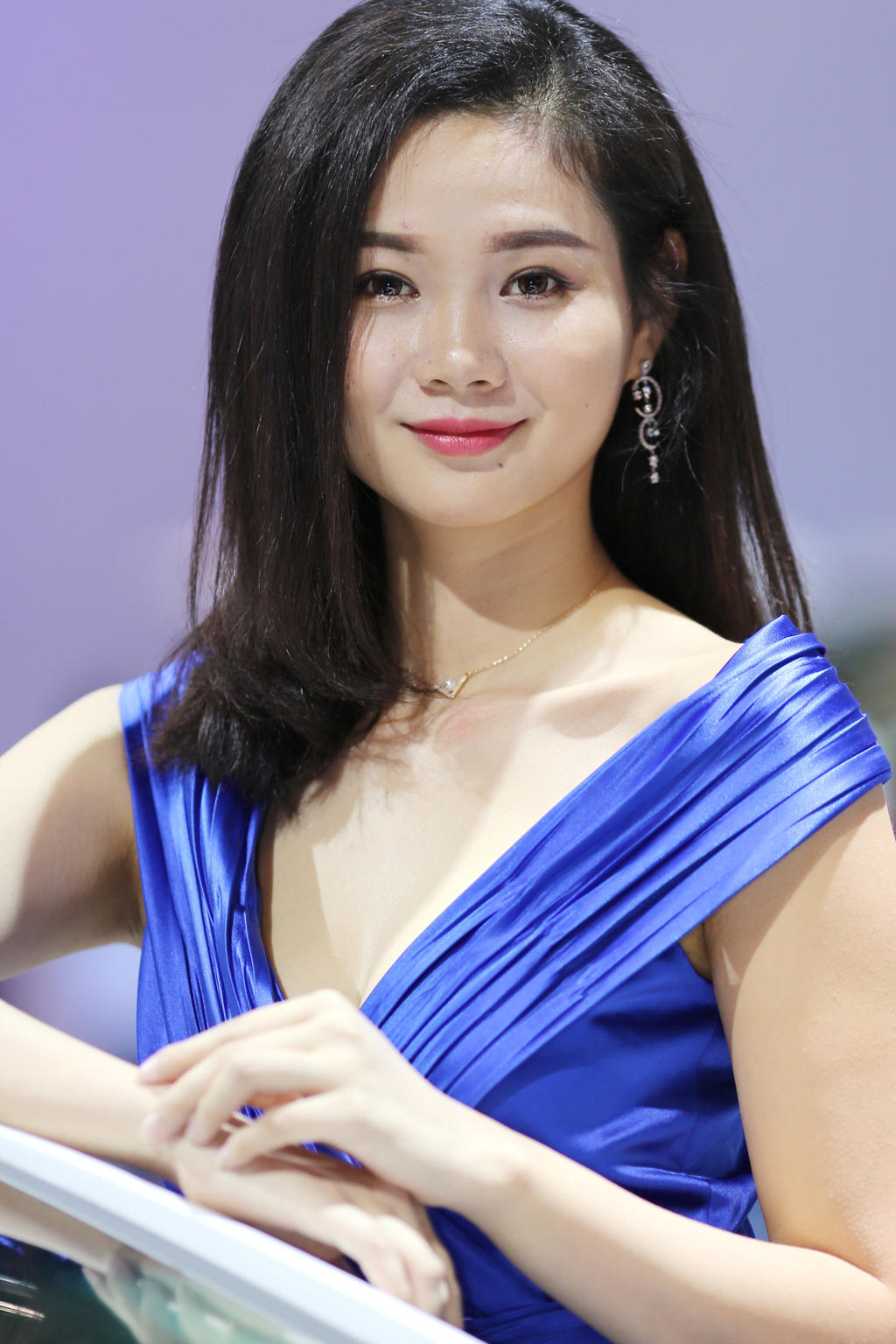 气质车模身材火辣性感美女辣图