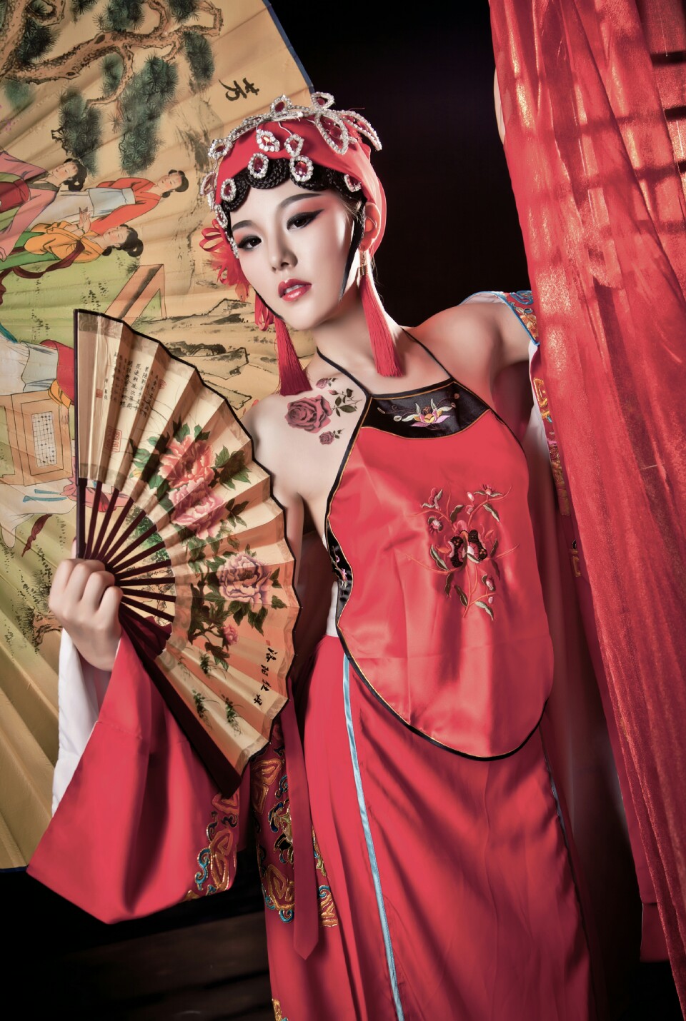 性感古装肚兜美女