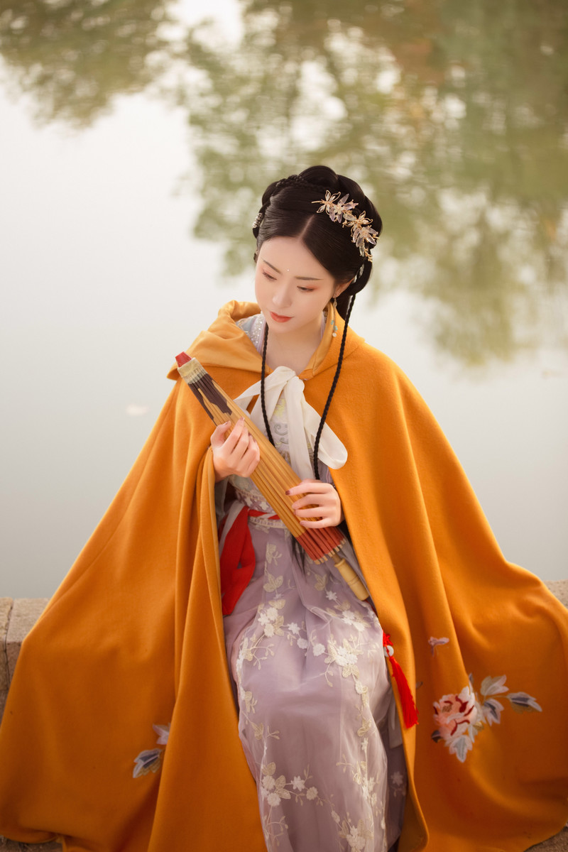 温柔娴淑的汉服美女气质纤尘不染唯美古风图片
