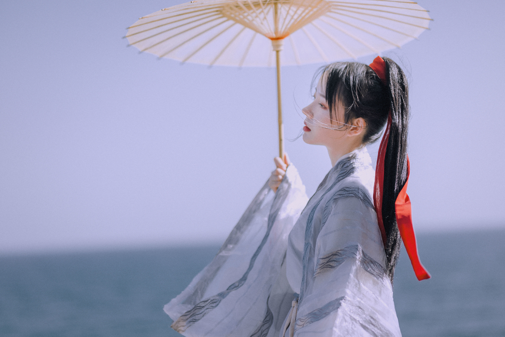 气质纤尘不染的古装侠女看起来又A又飒养眼古风摄影图片