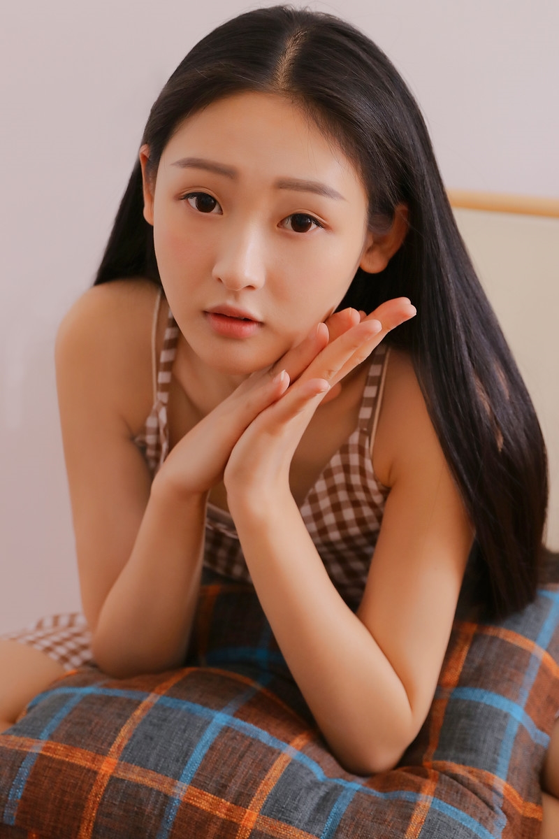 长发少女私房美腿玉足清纯图片