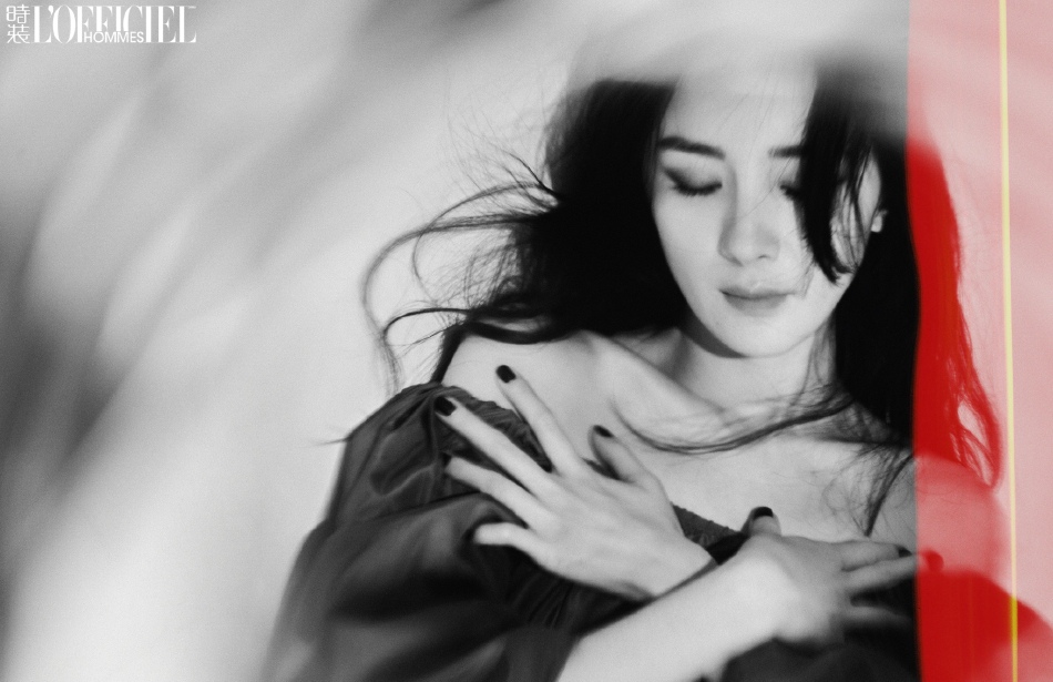 杨幂复古造型化身摩登女郎写真