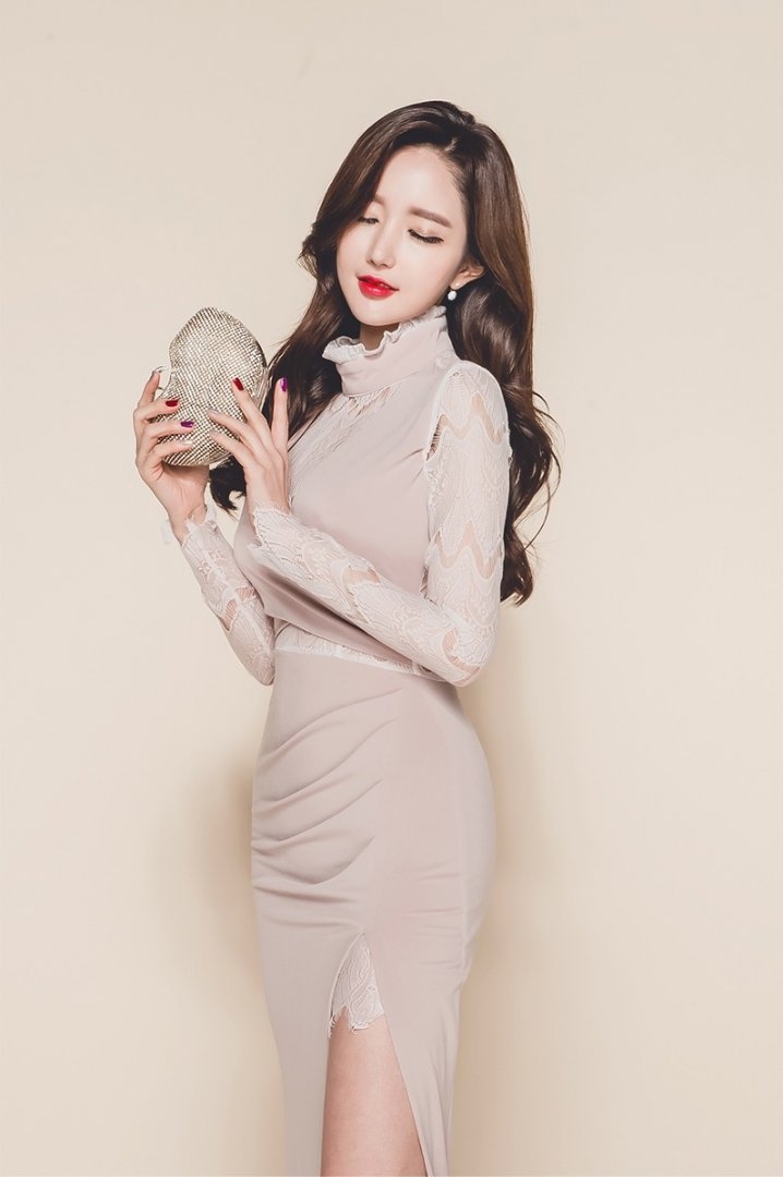 性感美少妇高开叉长裙私人拍摄