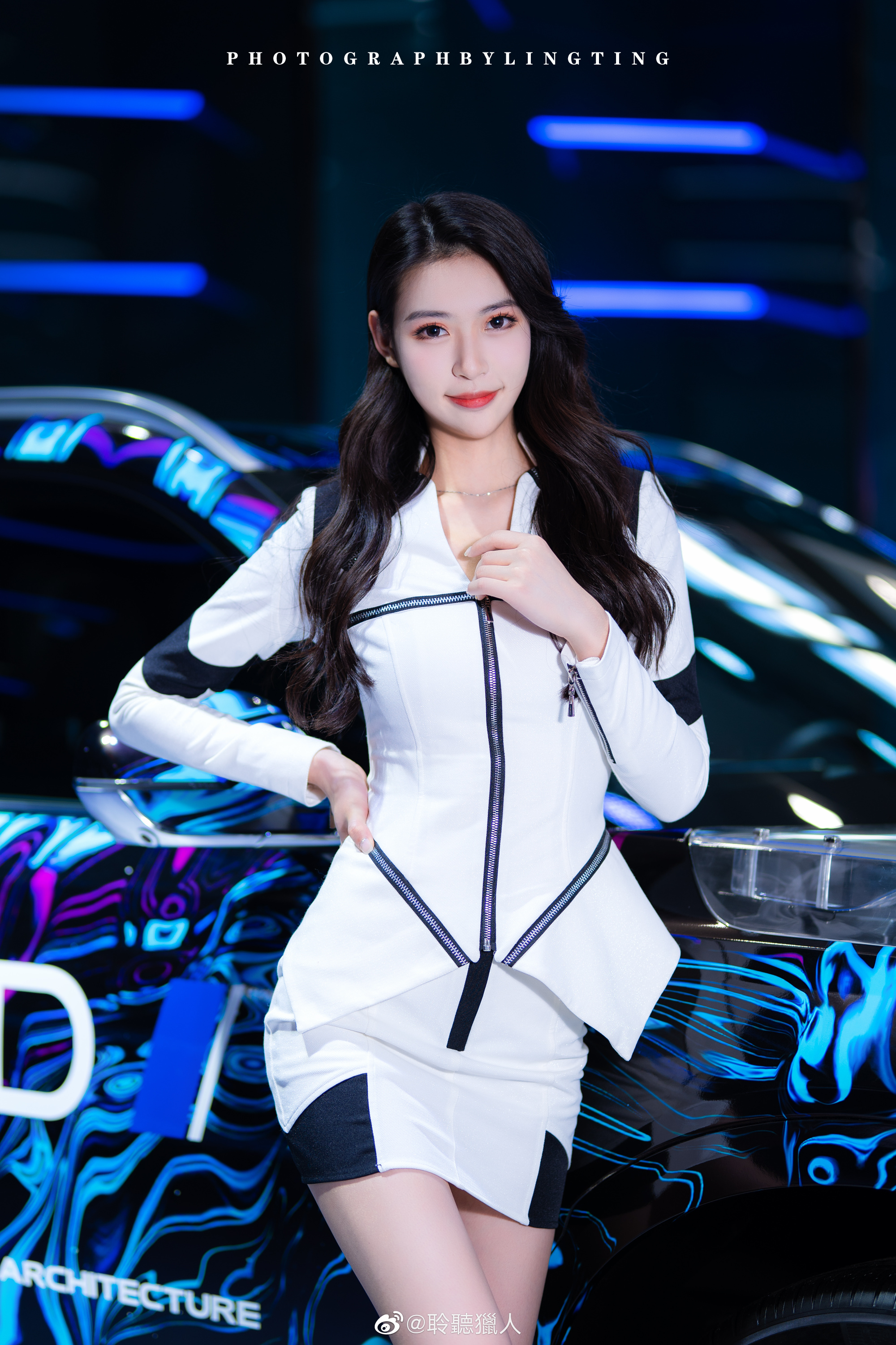 美腿美女车模超短裙高跟鞋套图