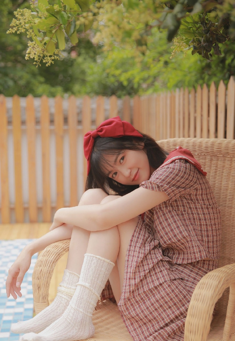 夏日格子裙美女清新浪漫写真集