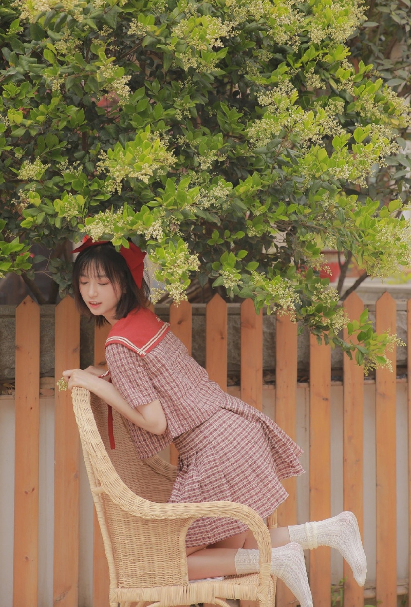 夏日格子裙美女清新浪漫写真集