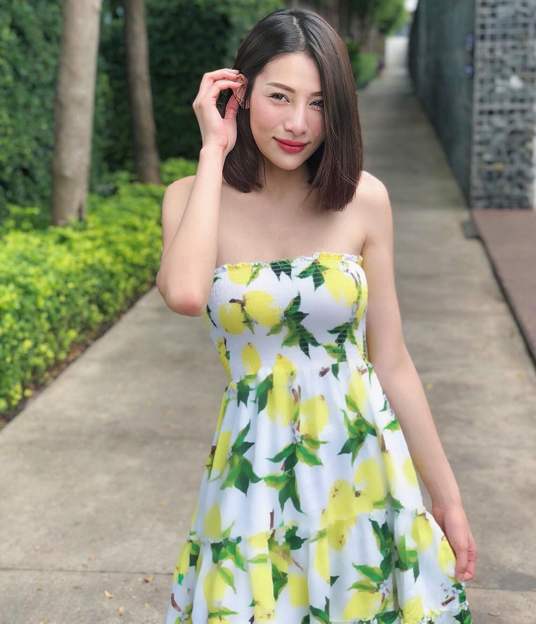 [爱蜜社]宅男女神小狐狸极致透视装长腿诱惑的丝袜美腿