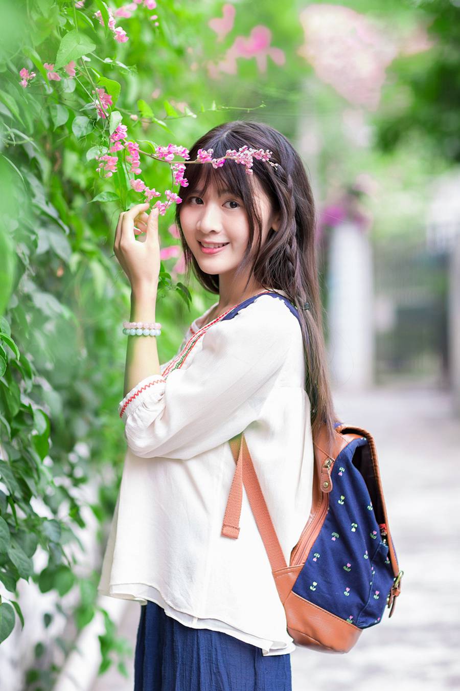 极品推女郎周于希在办公室的诱与惑黑丝美腿绝美肉体摄影