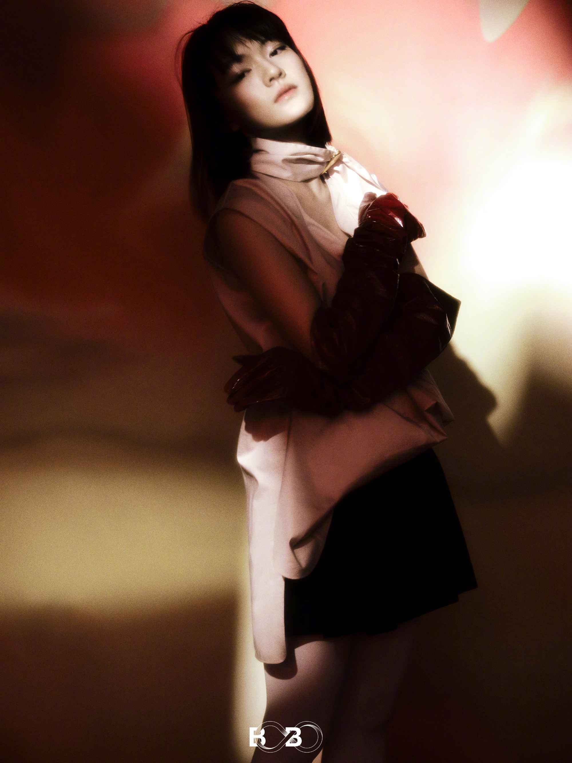 文淇花团锦簇中舒展又灵动写真