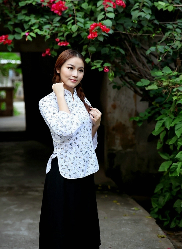 美女少妇心妍小公主透视黑丝胸器惊人香艳美女写真