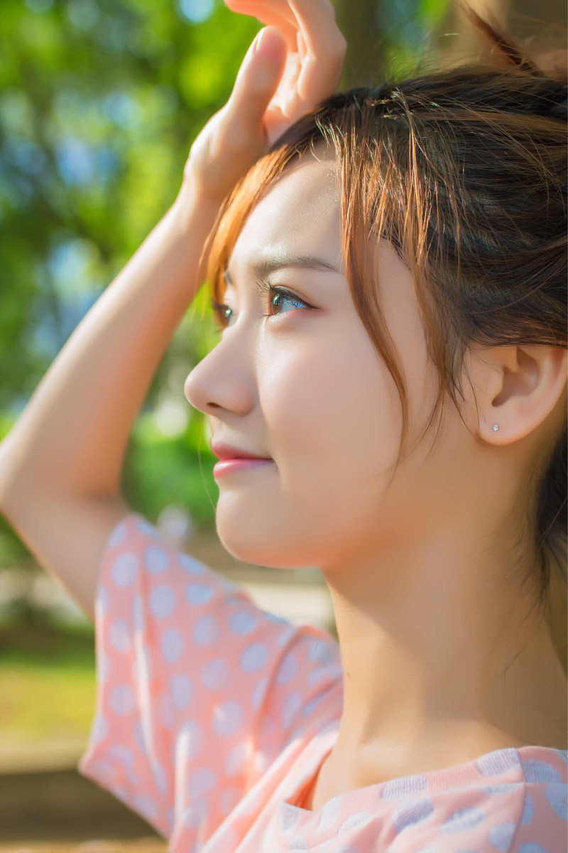 邻家大眼女孩