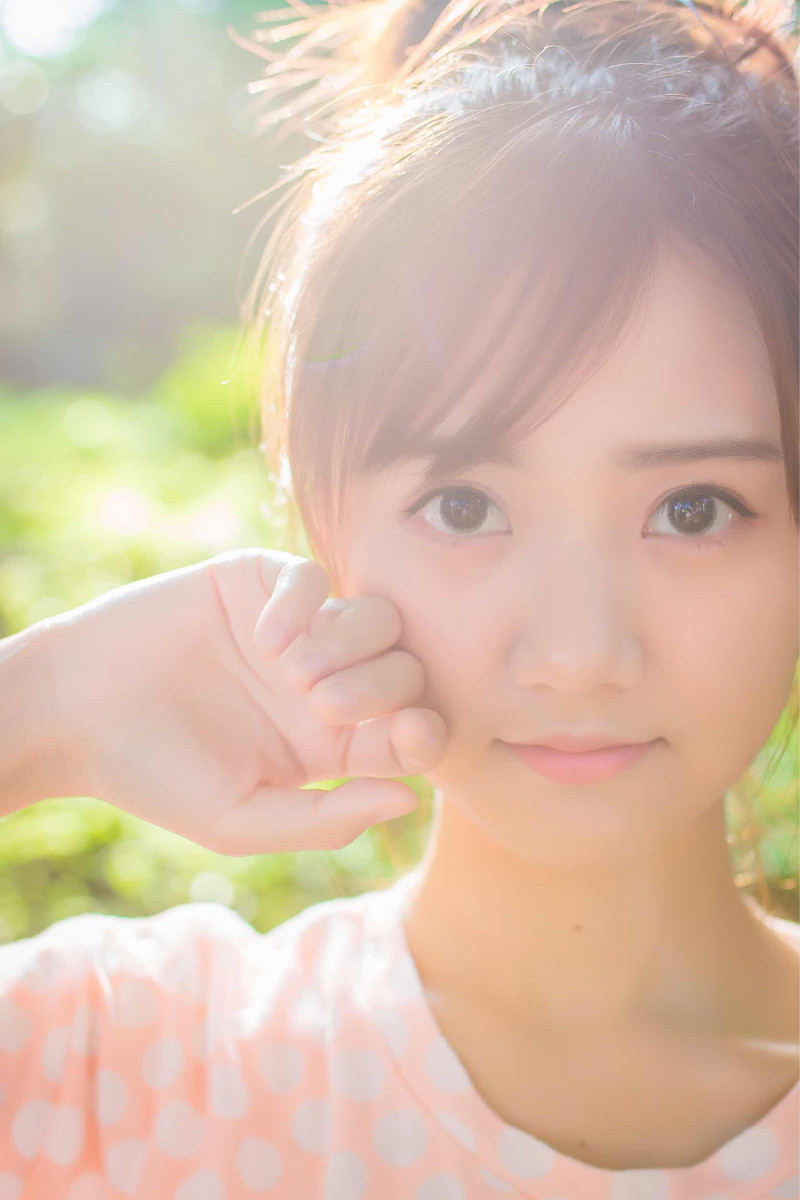 邻家大眼女孩