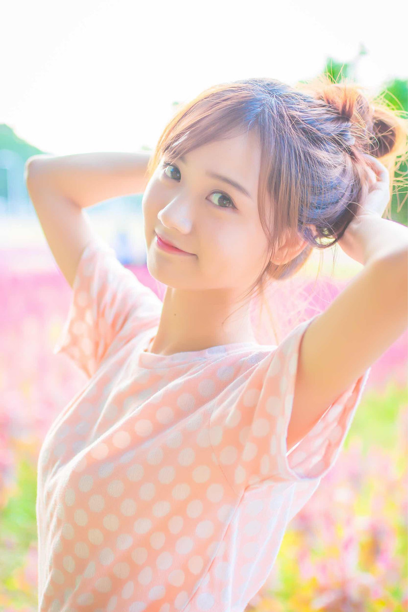邻家大眼女孩