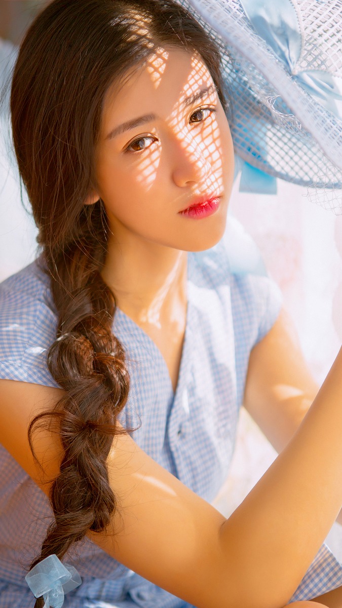 天生丽质的日本漂亮美女