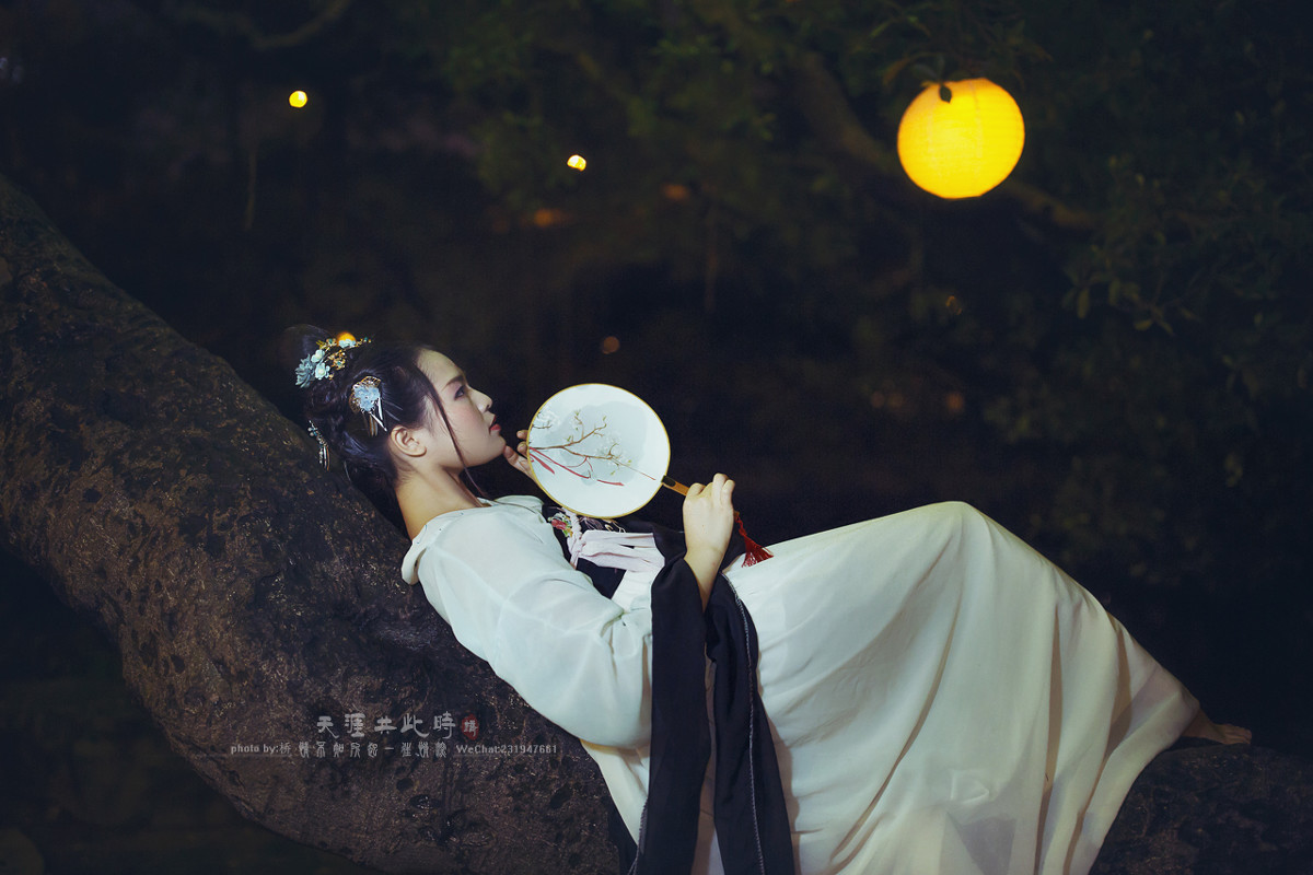 中秋古装美女