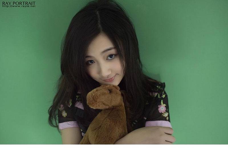 美女深v职业装超短裙亚洲大胆人休艺术