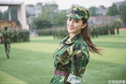 2015最美军训美女