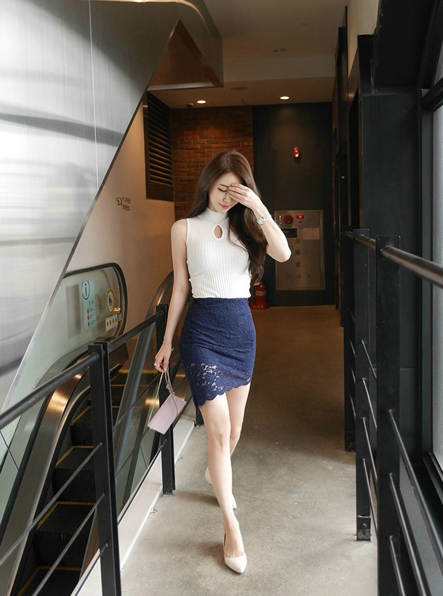 傲人上围花瓶身材韩国美女少妇