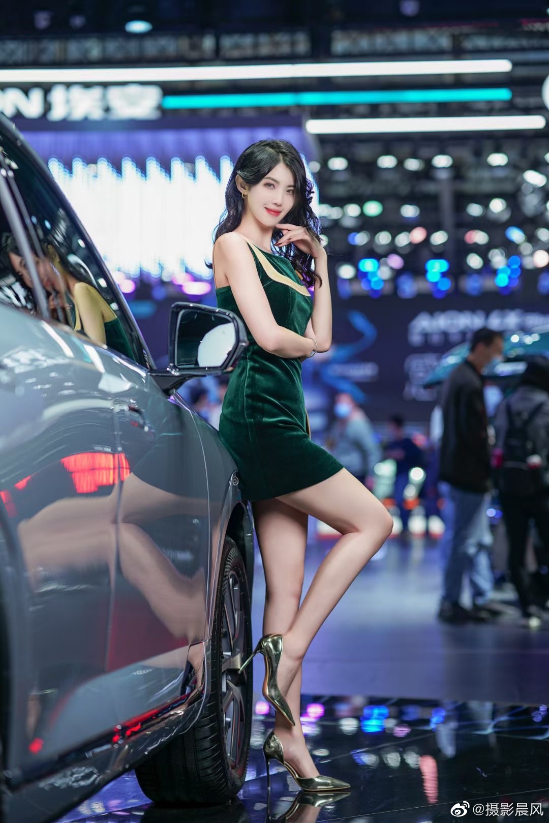 短裙美女车模高跟美腿私人拍摄