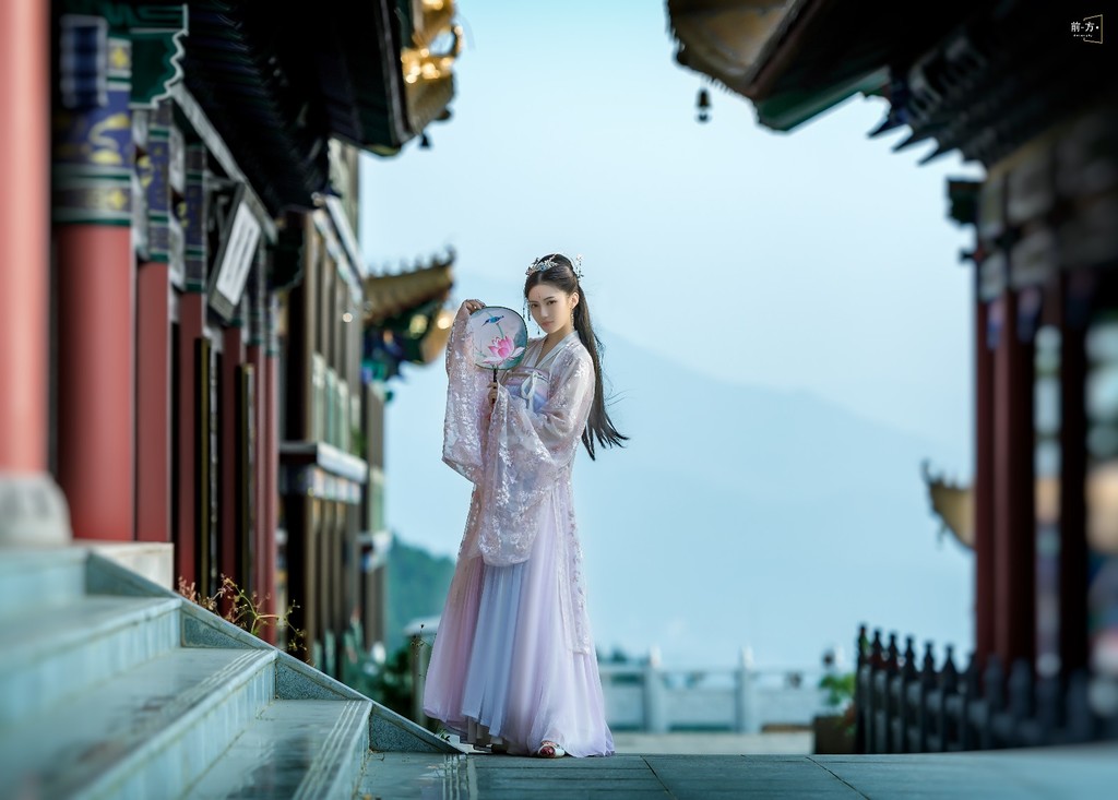 古代大家闺秀温柔娴淑容颜倾城美丽大方汉服图片