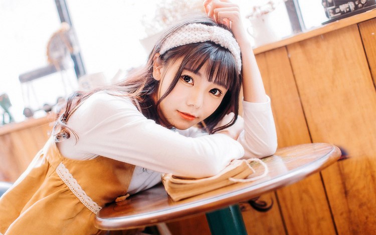 日本熟女36d奶细腰盈盈一握美乳呼之欲出性感美人图