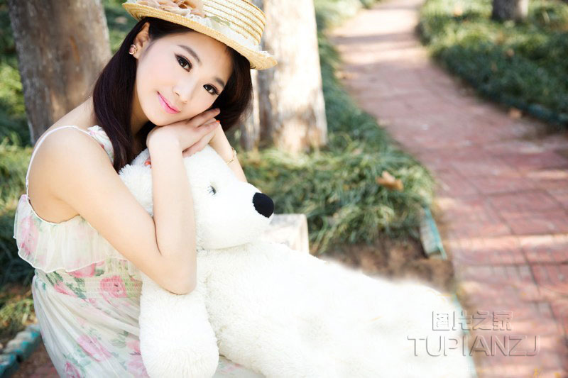 唯美清纯美女图片 媚眼迷人无比