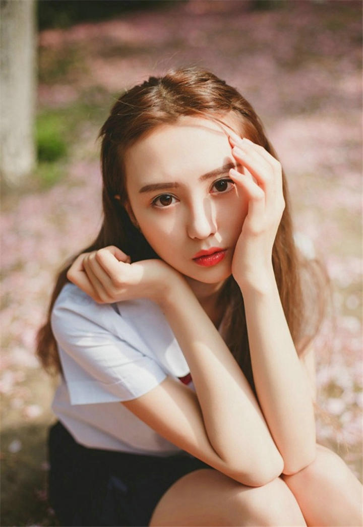 非主流美女90后清纯校花图片